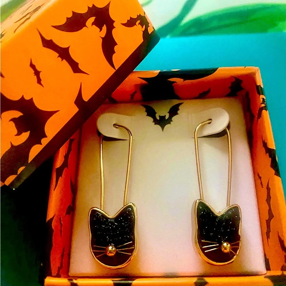 Black Cat Safety Pin Earrings, Gold, Crystal Pave Stones NWT, Halloween - Picture 6 of 9